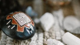 Yengeç Burcu Faydalı Doğal Taşları