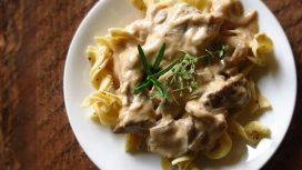 Tavuk Stroganoff Tarifi